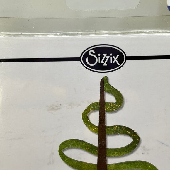 SIZZIX Noel Set 3 Dies 658033 Karen Burniston Embellishing Tips - Picture 9 of 11